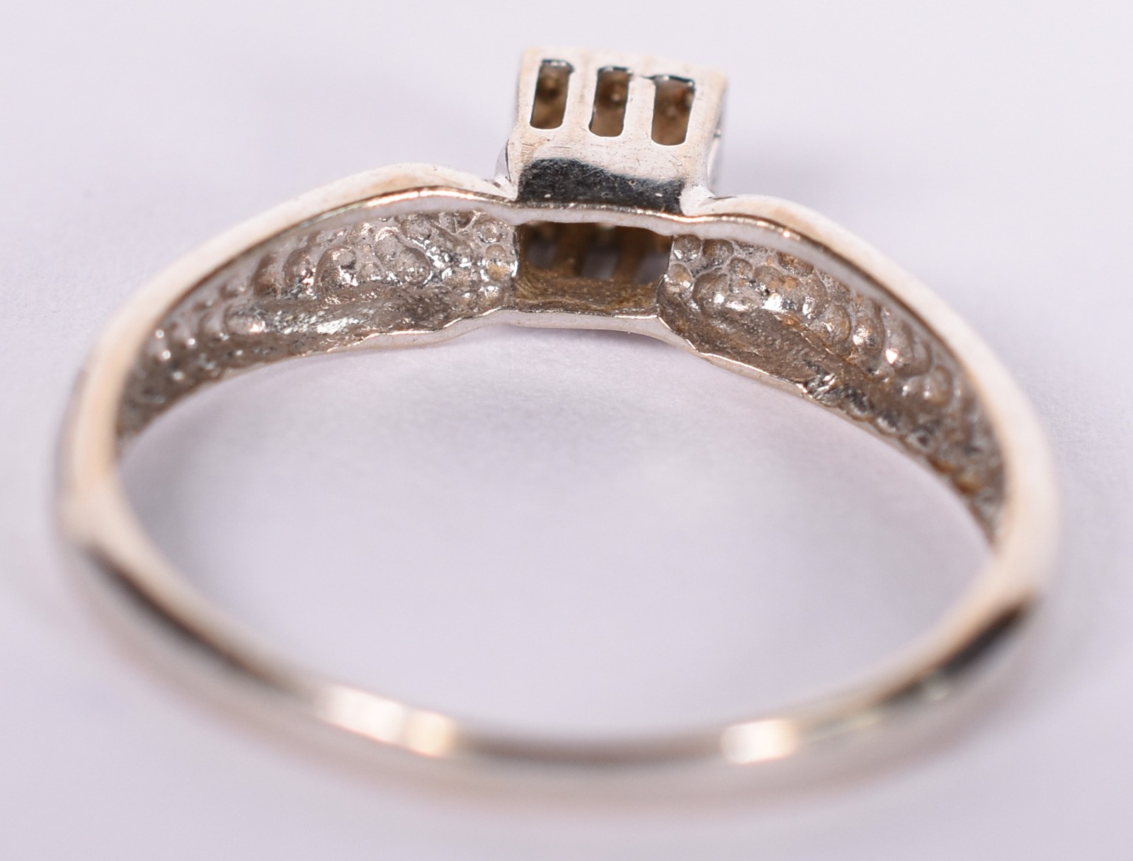 Anel de ouro branco feitio chuveiro com brilhantes, aro 18 (Por... - foto 4 de 4