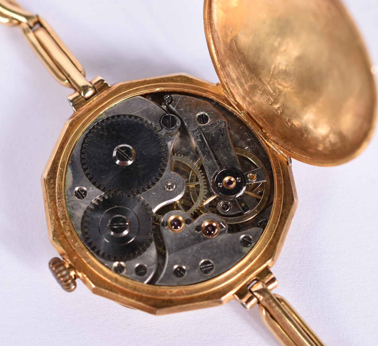 Antigo relógio de pulso, pulseira, caixa e tampa de ouro 18 k... - foto 4 de 8