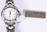 Relógio Bulova Marina Star 100m, caixa e pulsei... - Relógio Bulova Marina Star 100m, caixa e pulseira em aço, mostrador na cor branca, com calendário, ponteiros florescentes, acompanha caixa e doc...