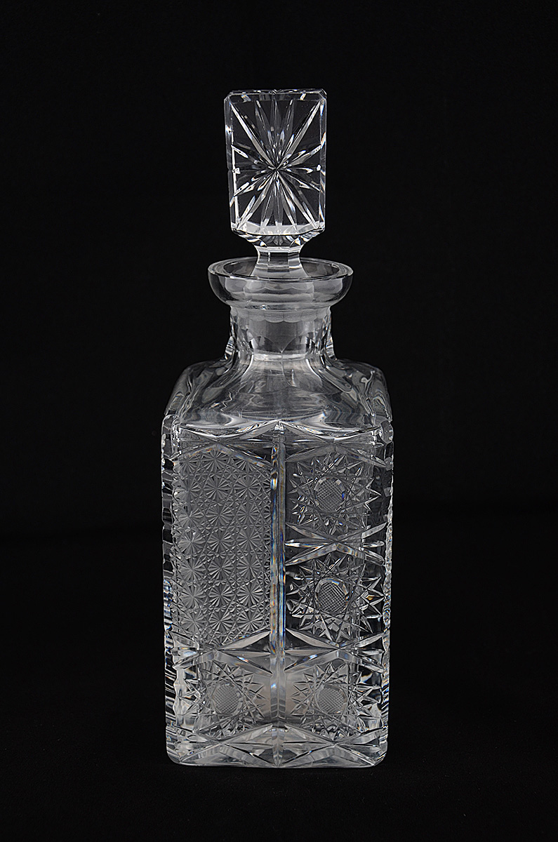Garrafa de cristal tcheco lapidado - Altura 28 cm