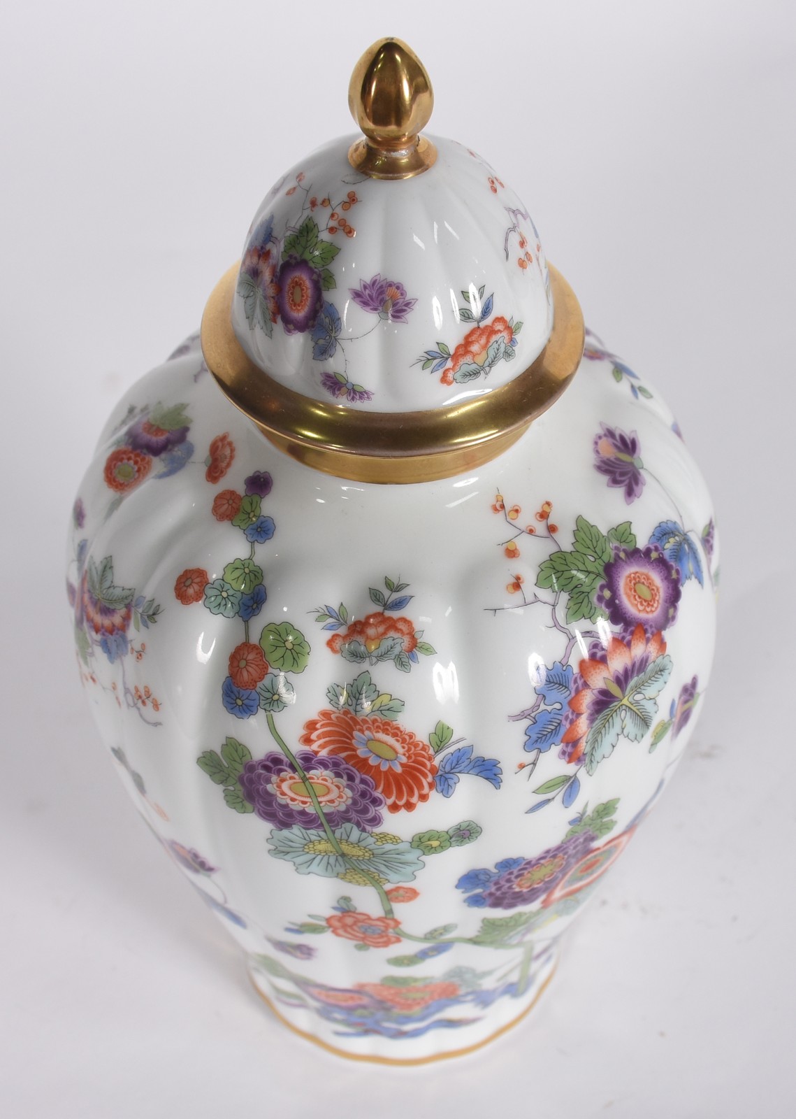 Potiche de porcelana da Bavaria decoração floral policromada e... - foto 2 de 4