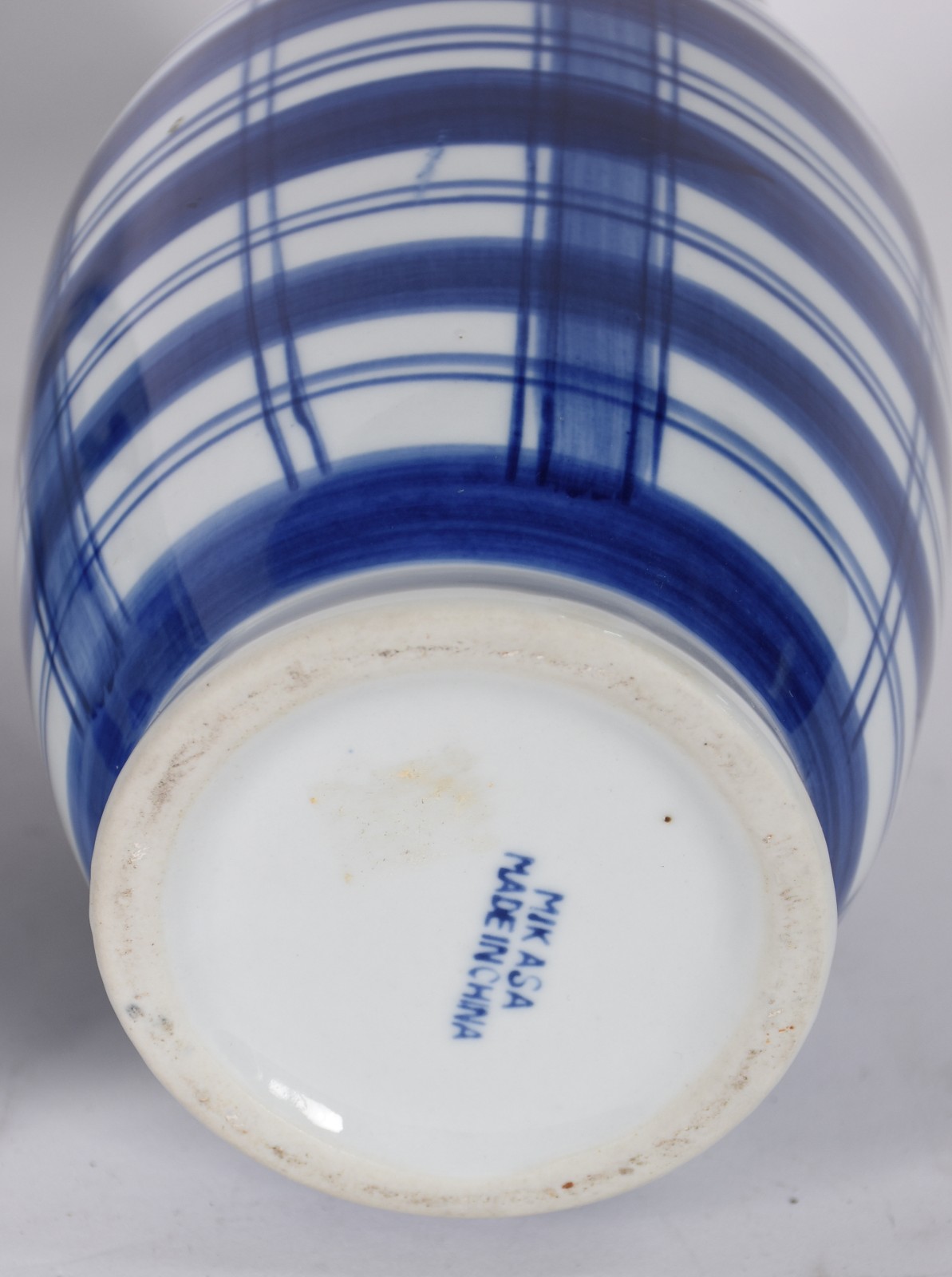 Quatro peças de porcelana azul e branca sendo dois potiches e dois... - foto 4 de 5