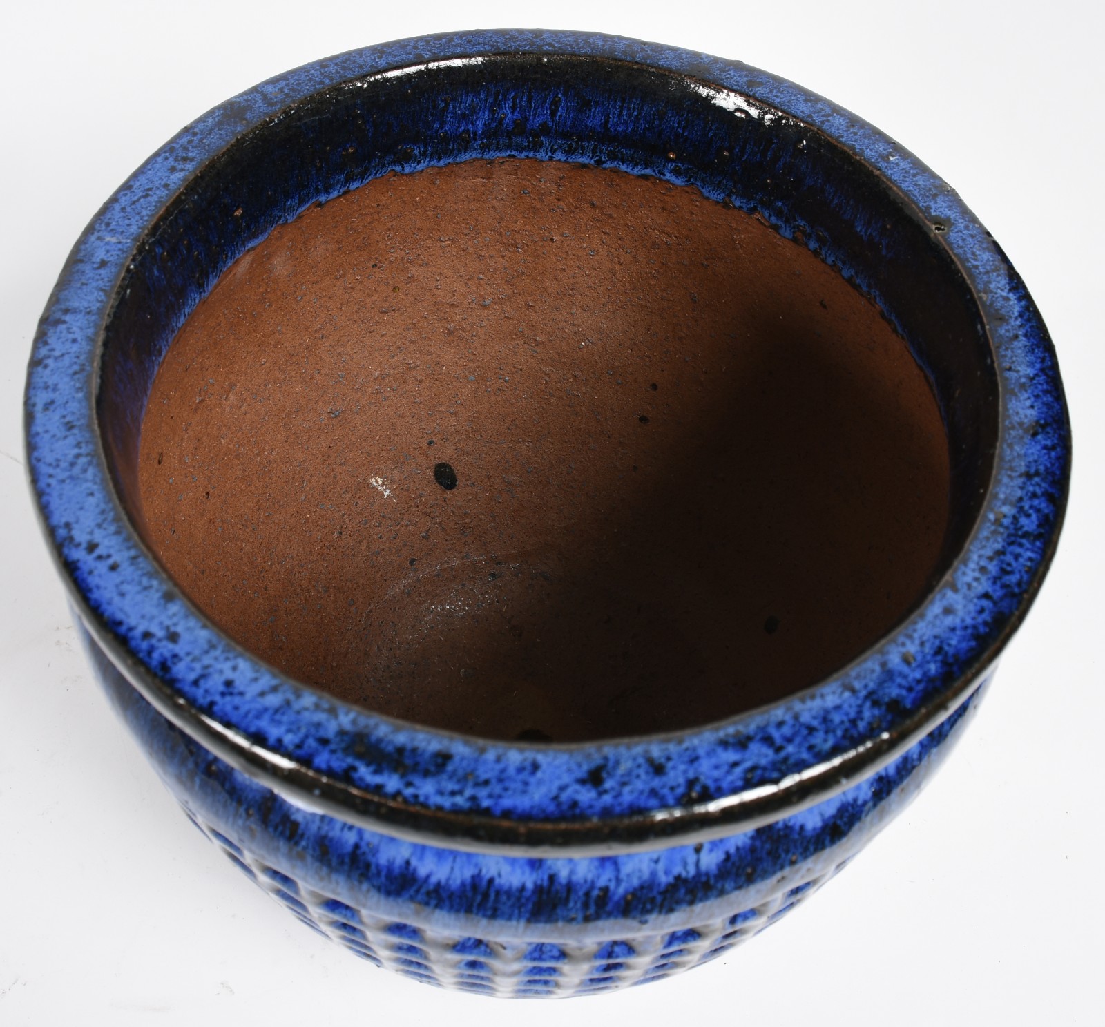 Cachepot de cerâmica azul trabalhado em relevo. - foto 3 de 4