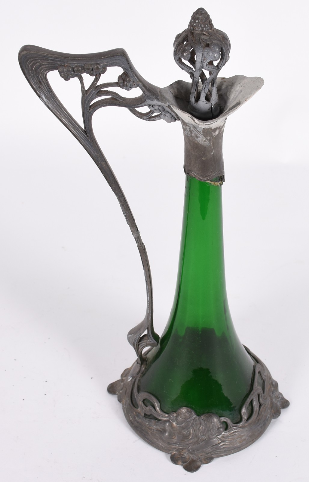 Jarra Art Nouveau de vidro verde e guarnição de metal (com mofo... - foto 2 de 7