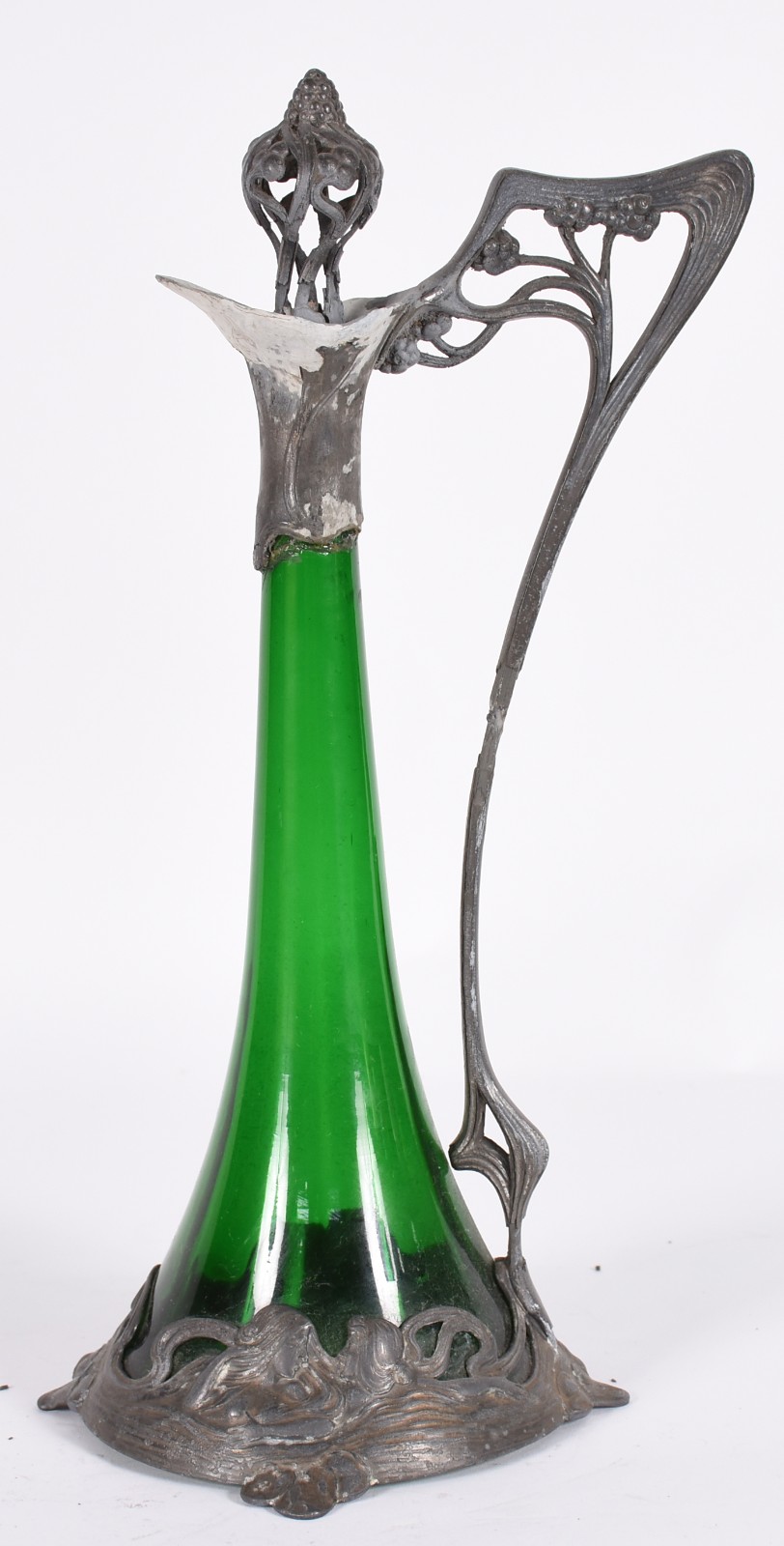 Jarra Art Nouveau de vidro verde e guarnição de metal (com mofo... - foto 3 de 7