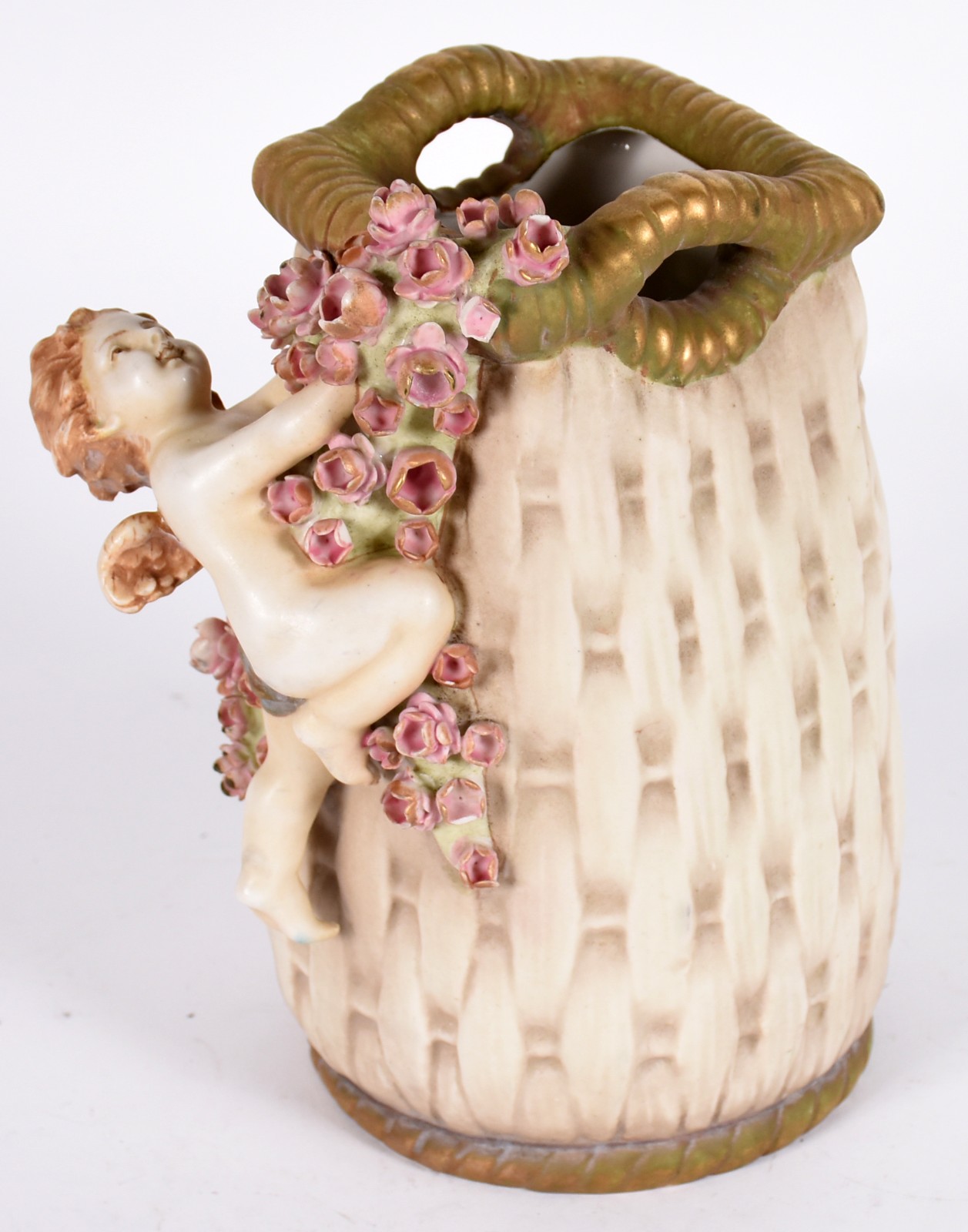 Vaso de porcelana alemã Amphora com anjos e flores em relevo... - foto 1 de 8