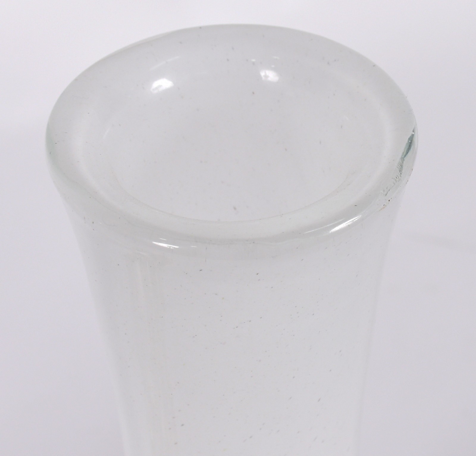 Par de vasos decorativos de vidro, assinados. - foto 6 de 6