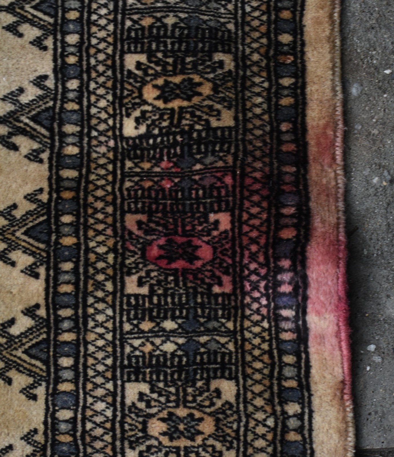 Tapete pakistan (manchado e com partes rapé). - foto 4 de 7