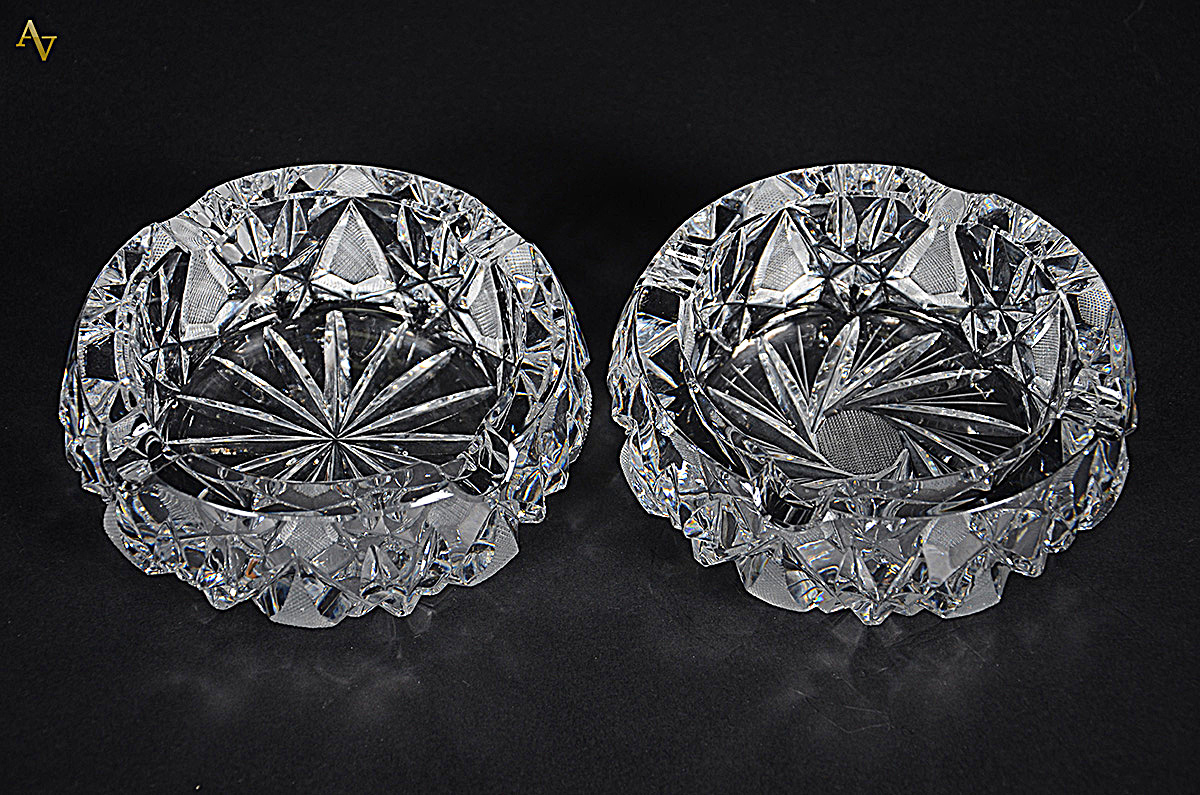 Par de cinzeiros de cristal lapidado - Diâmetro 16 cm - Altura 6 cm... - foto 2 de 2