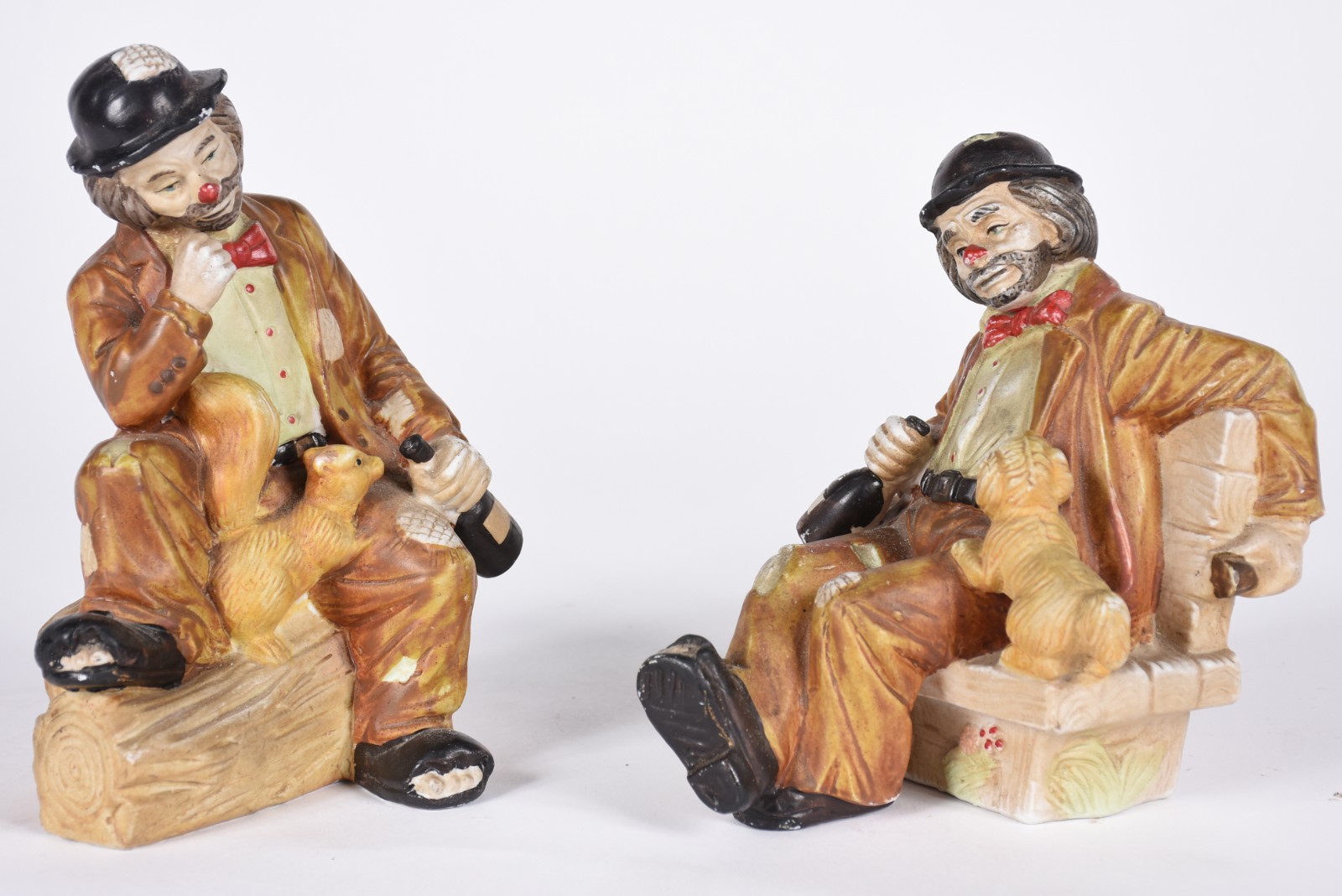 Duas estatuetas de biscuit representando bêbados. - foto 1 de 6