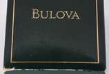 Relógio Bulova Marina Star 100m, caixa e pulsei... - Relógio Bulova Marina Star 100m, caixa e pulseira em aço, mostrador na cor branca, com calendário, ponteiros florescentes, acompanha caixa e doc...