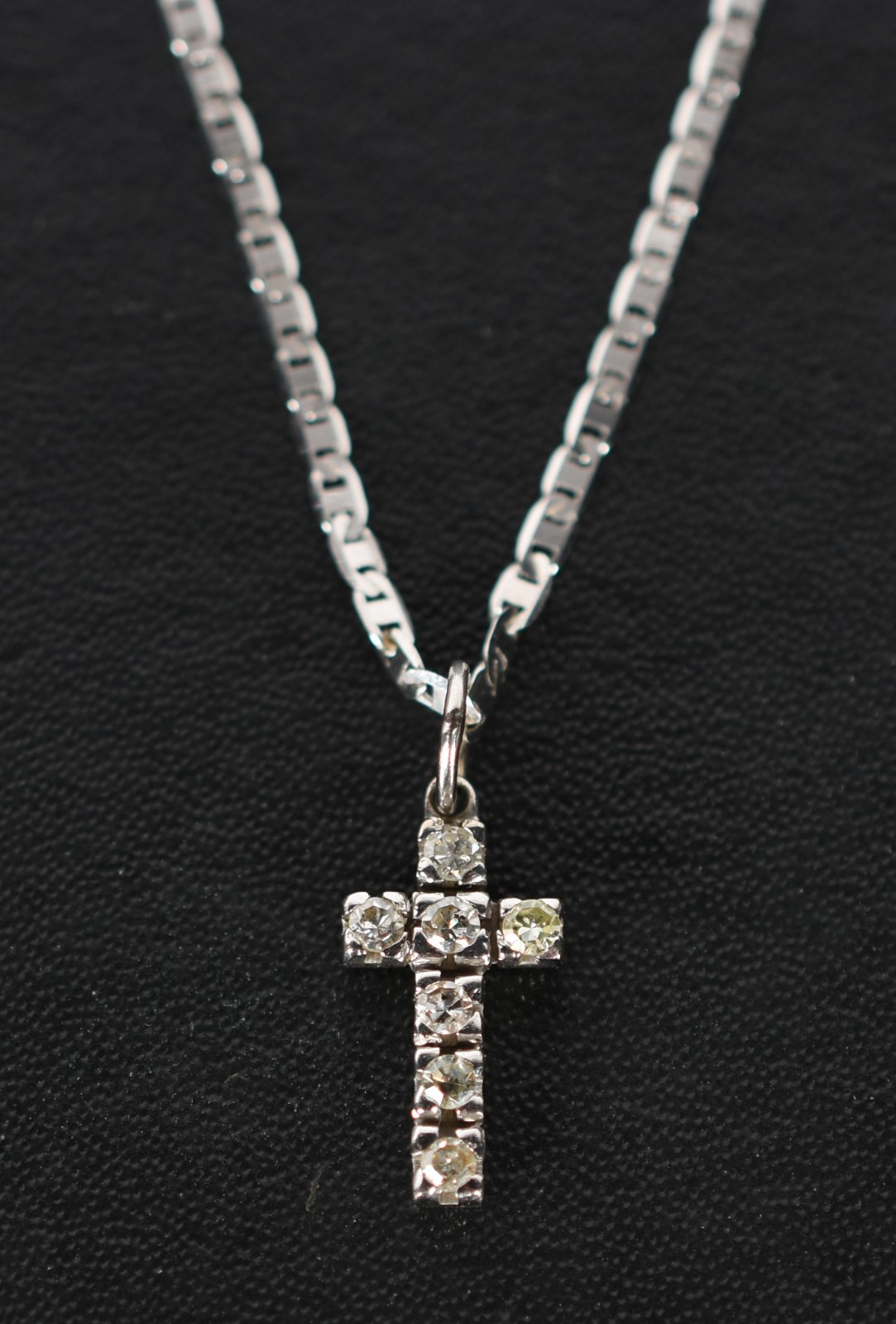 Cordão de ouro branco 18 k contrastado 750 modelo laminado, com um... - foto 1 de 4