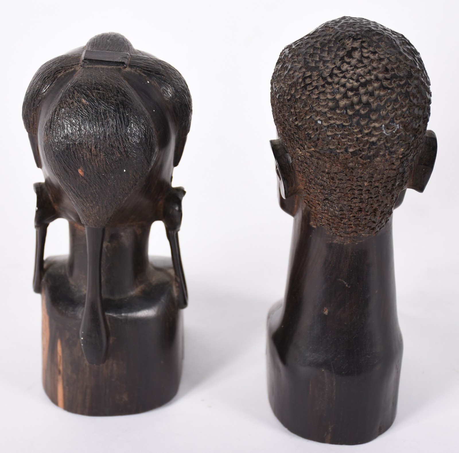Duas figuras africanas de madeira. - foto 3 de 4