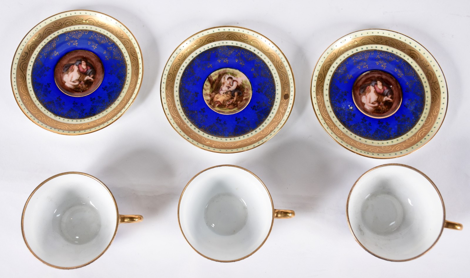 Serviço de café de porcelana tcheca na cor azul cobalto decorada com... - foto 4 de 5