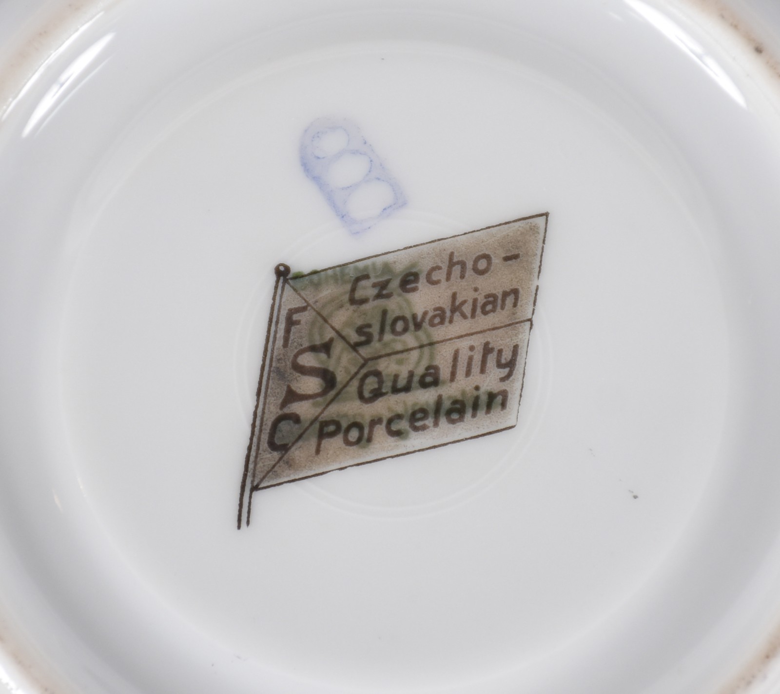 Serviço de café de porcelana tcheca na cor azul cobalto decorada com... - foto 5 de 5