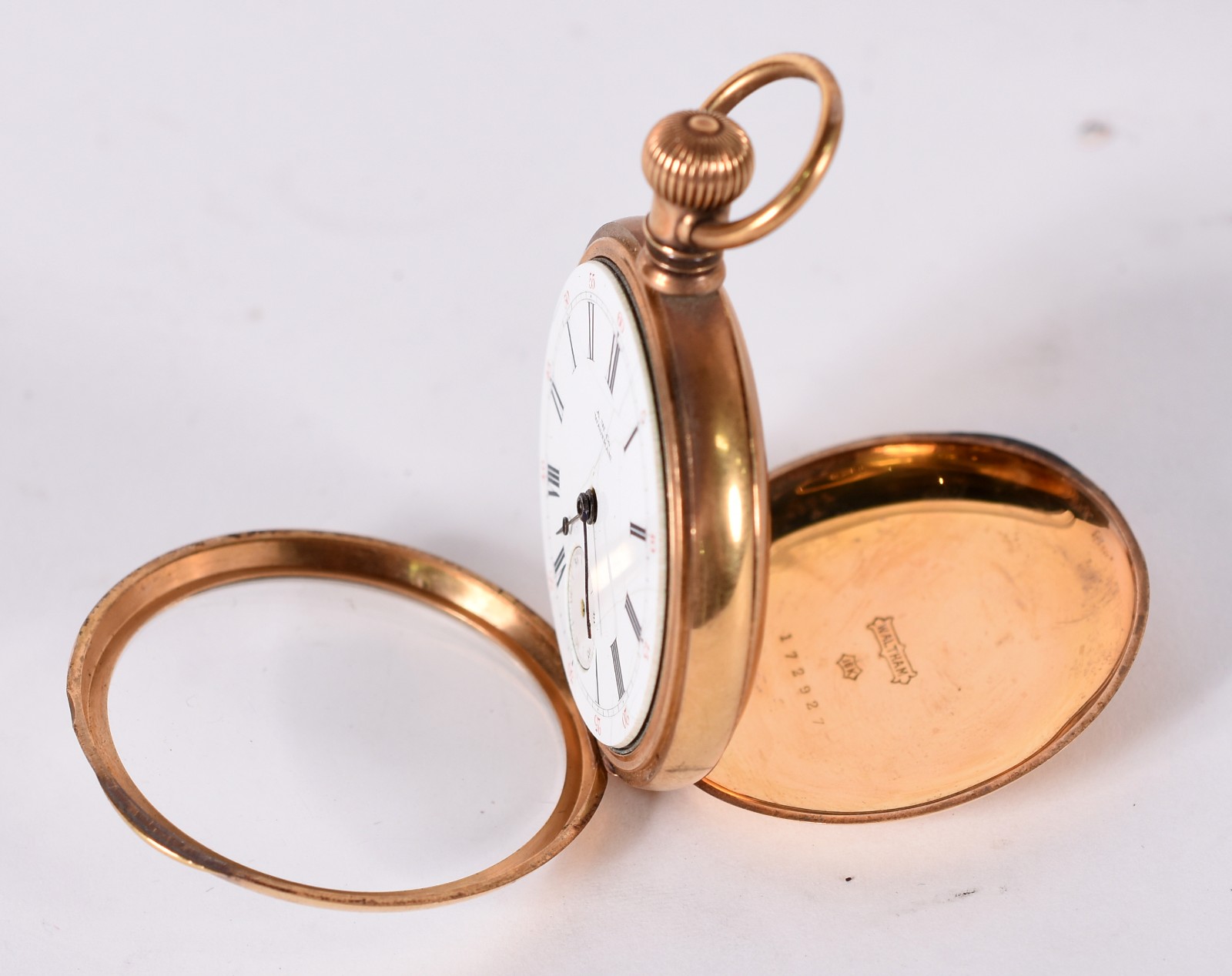 Dois relógios sendo um de bolso de ouro 18 k (quebrado) com suporte e... - foto 5 de 9