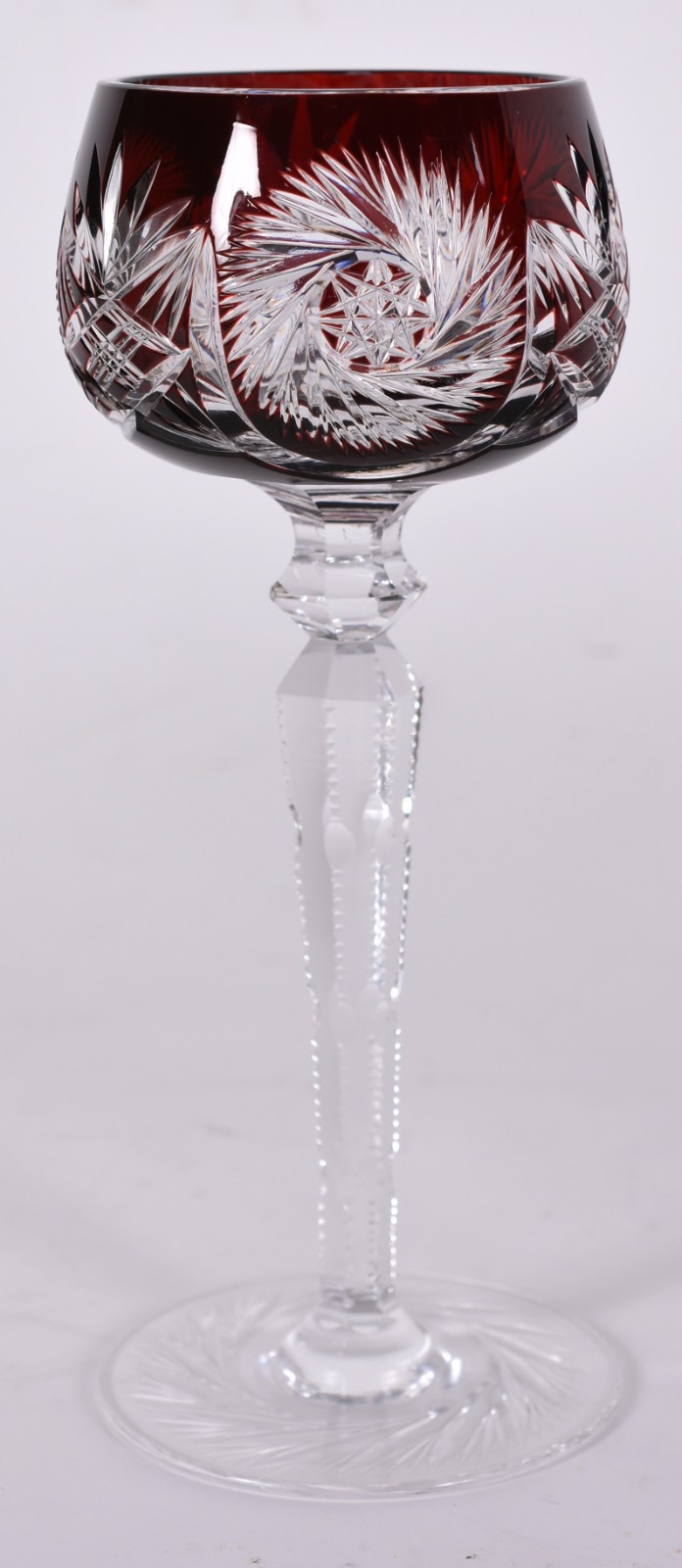Conjunto com 9 cálices de cristal tcheco lapidado doublé em diversas... - foto 3 de 3
