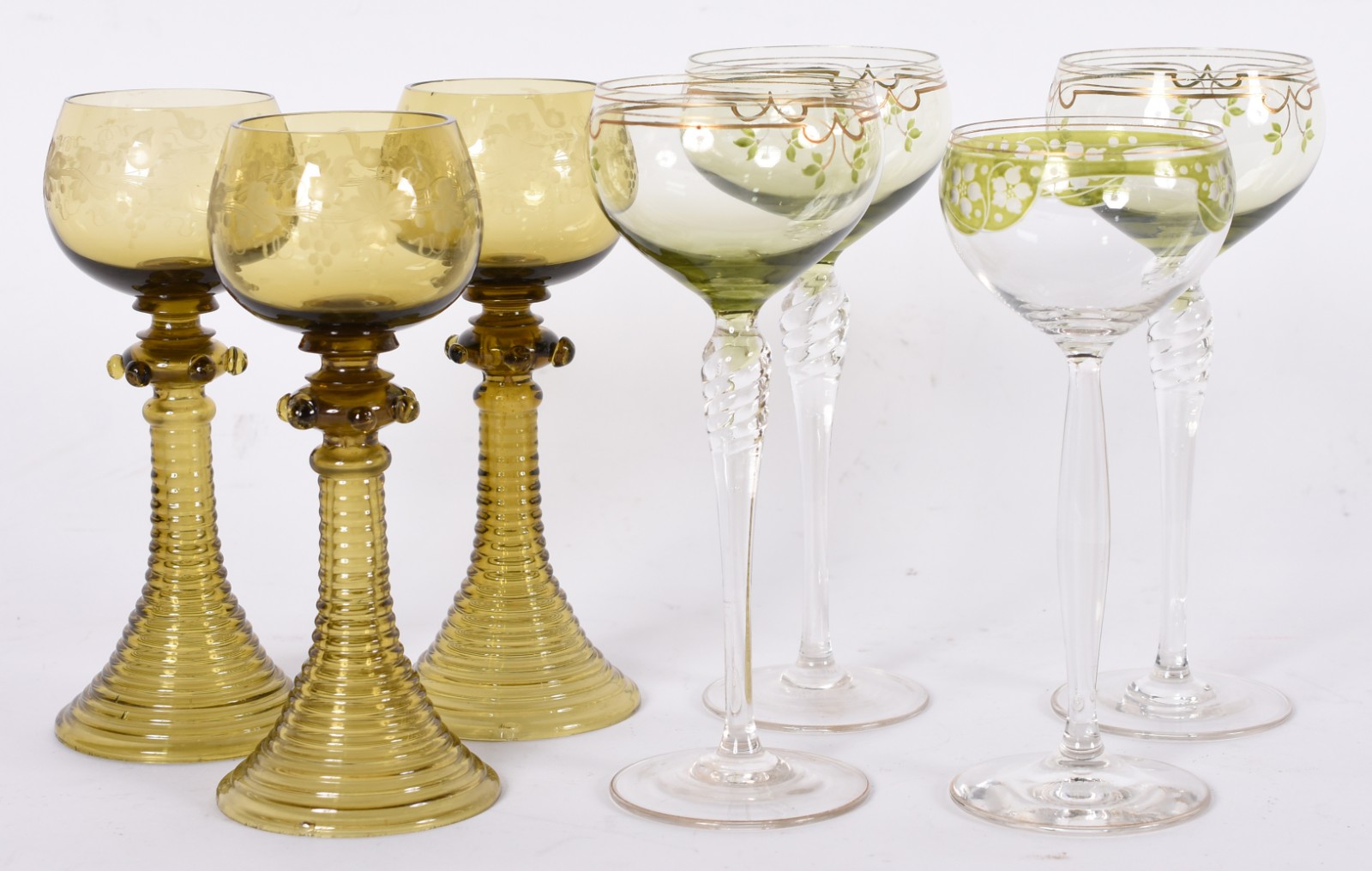 Sete cálices de cristal europeu verde, sendo 3 modelos diferentes. - foto 1 de 5