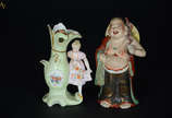 Floreira de biscuit e figura chinesa de porcela... - Floreira de biscuit e figura chinesa de porcelana - Altura 18 cm e 16 cm