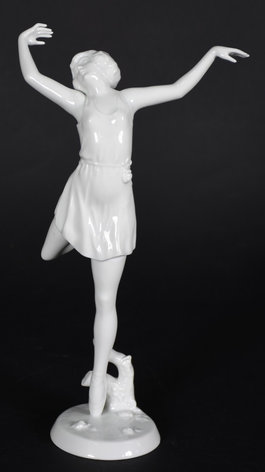 Estatueta Art Deco de porcelana branca alemã Rosenthal representando... - foto 2 de 7