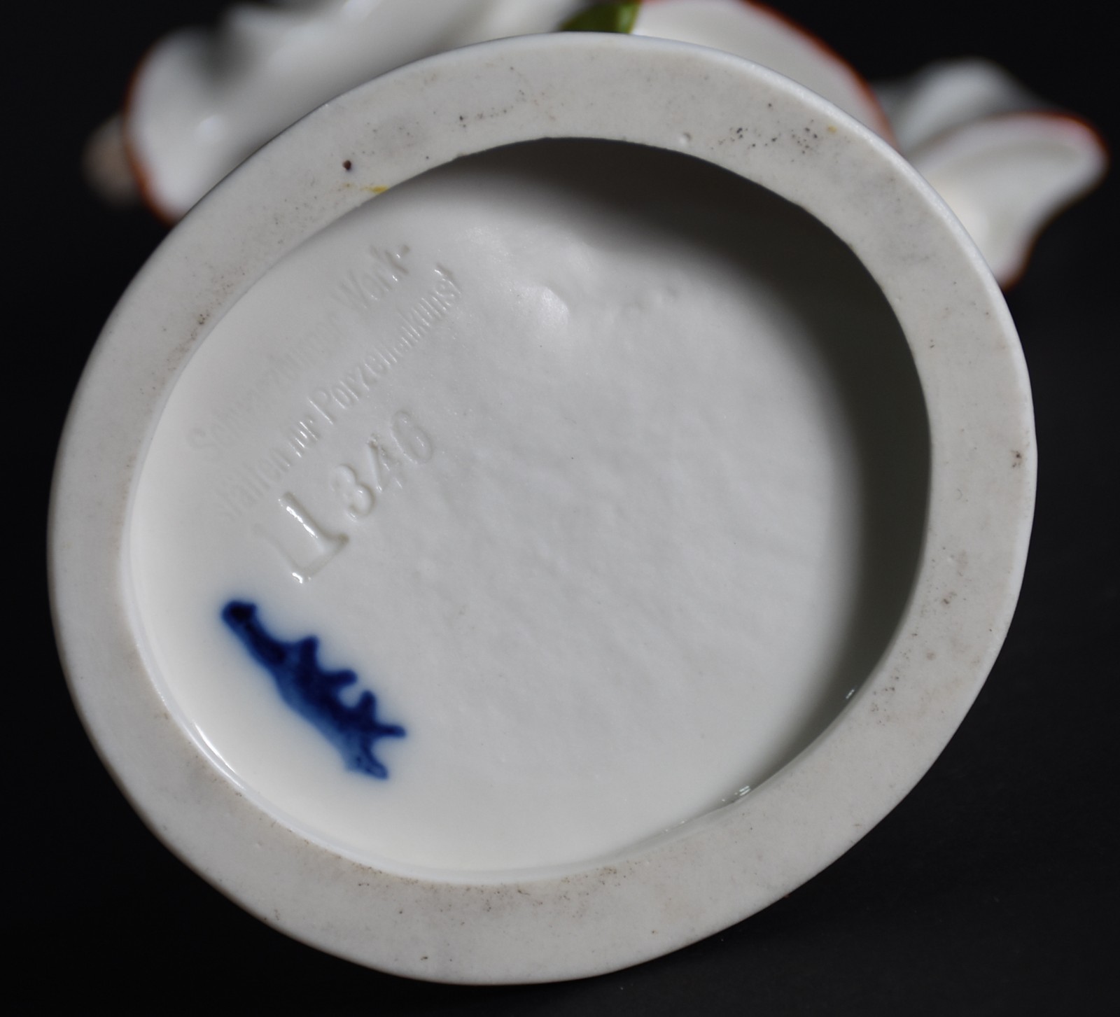 Estatueta de porcelana alemã "porzellan kunst" marcada na base, Art... - foto 6 de 6