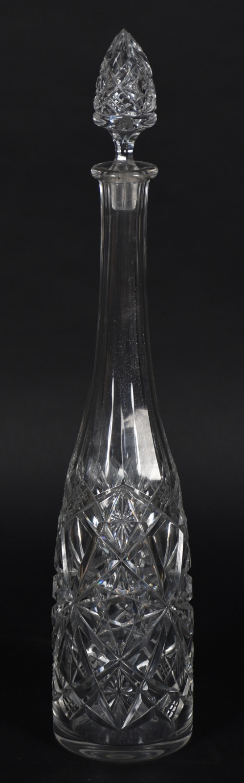 Garrafa de cristal tcheco lapidado (com mofo e tampa lascada). - foto 1 de 5