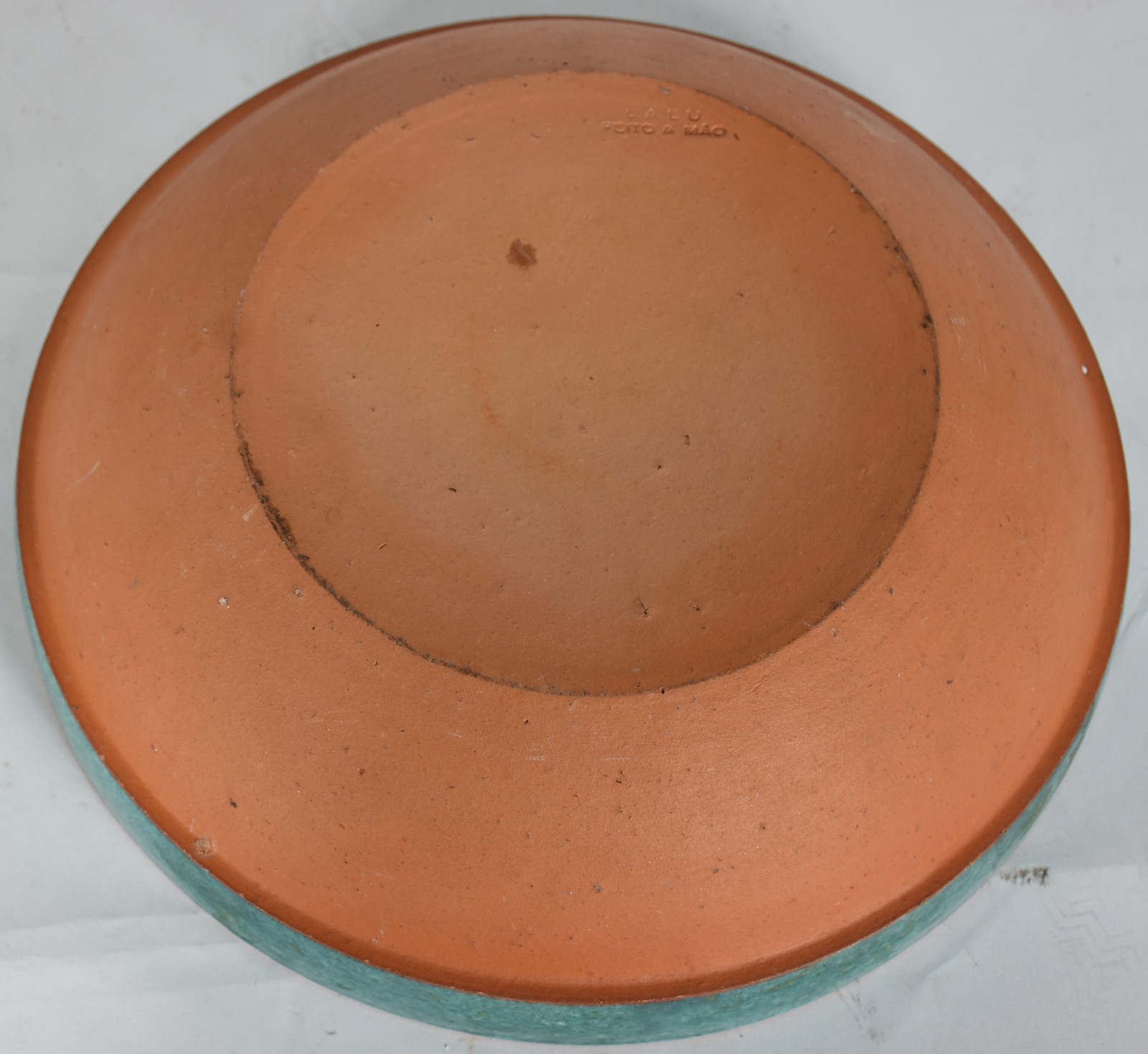 Três peças decorativas de cerâmica sendo vaso com borda de... - foto 7 de 7