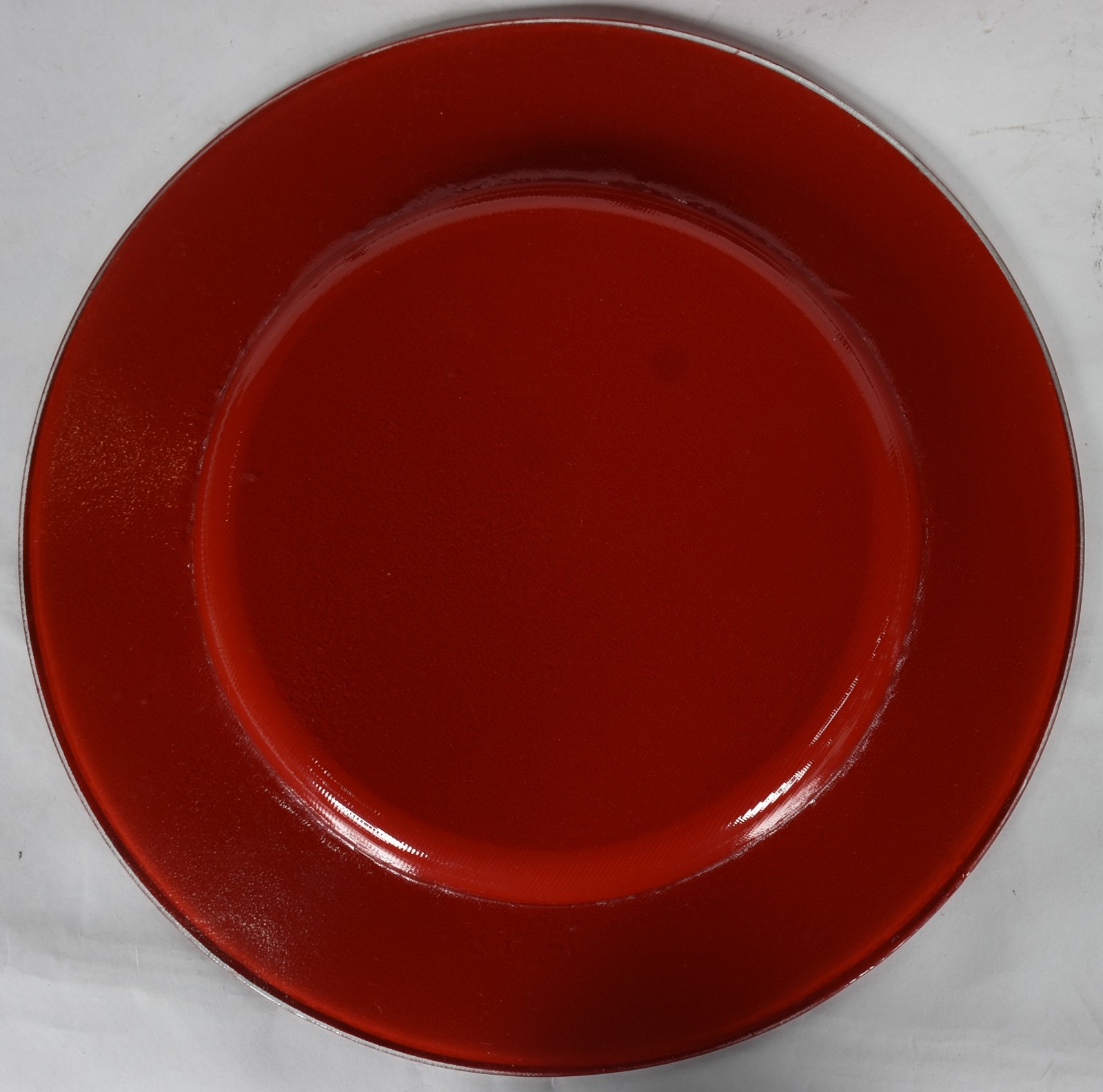 Lote com 12 sousplats diversos, sendo 8 vermelhos de vidro, 2 brancos... - foto 3 de 5