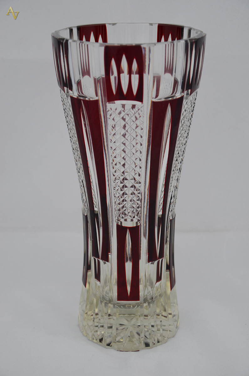 Vaso de cristal lapidado double com vermelho - Altura 27 cm - Com... - foto 1 de 2