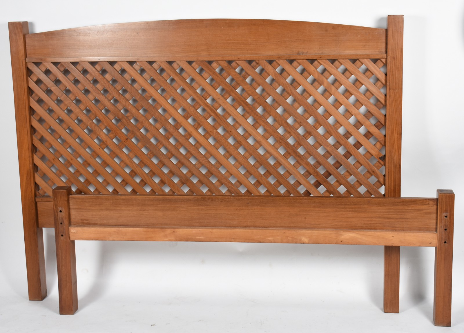 Conjunto de cama e par de criados mudos com tres gavetas cada de... - foto 2 de 8