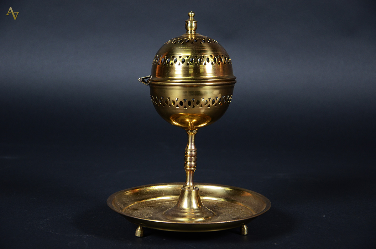 Incensório de metal dourado - Altura 26 cm