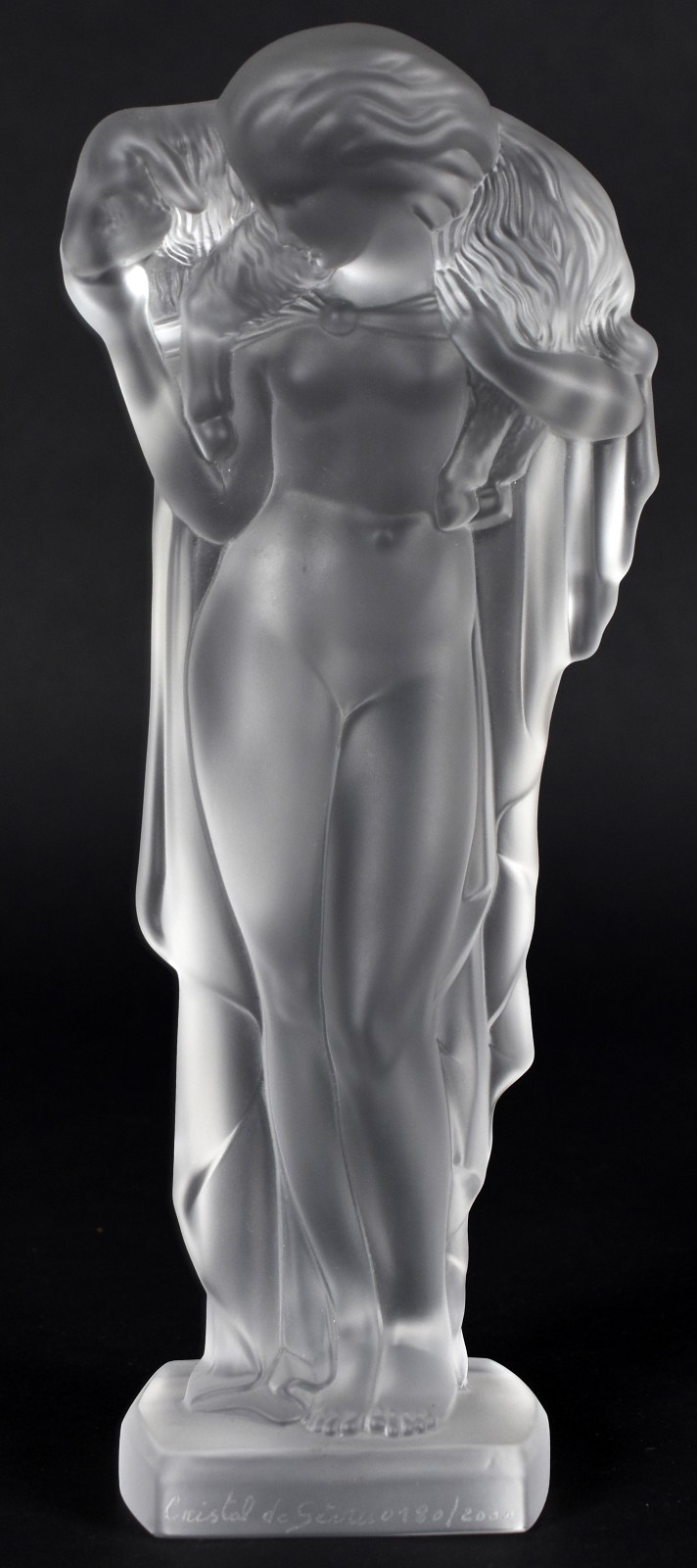 Escultura francesa de cristal acetinado de Sèvres representando... - foto 1 de 5