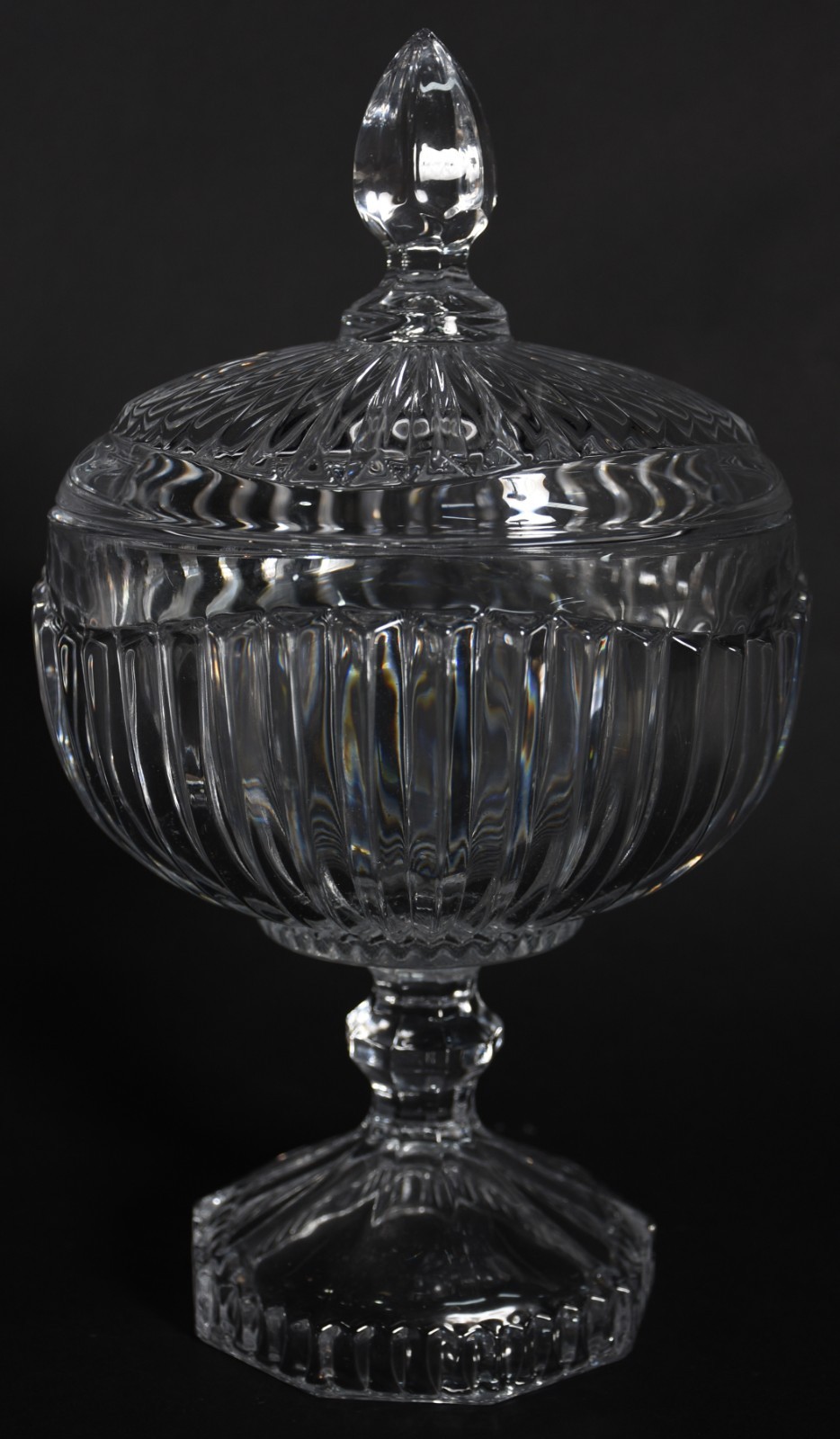 Par de compoteiras com presentoir de cristal trabalhado em gomos. - foto 4 de 4