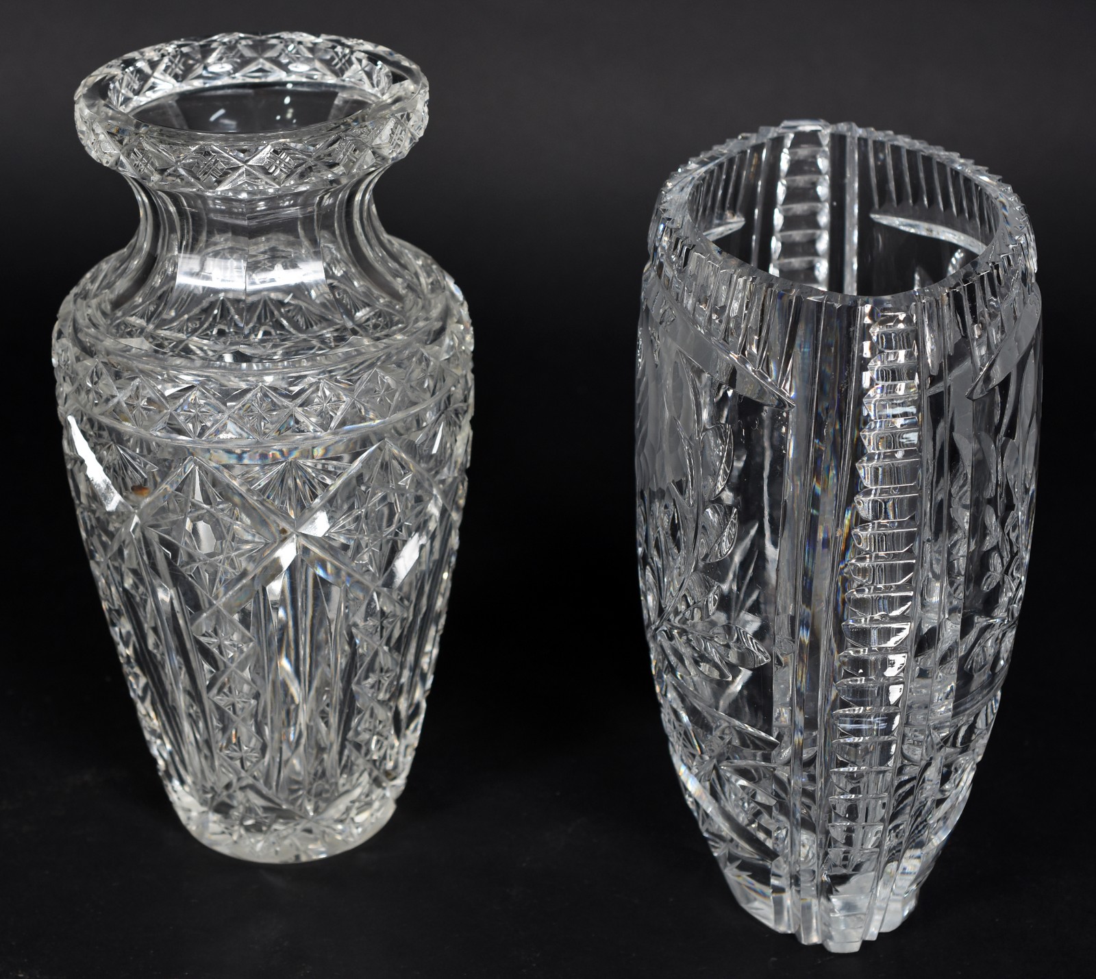 Dois vasos de cristal tcheco lapidado. - foto 3 de 4