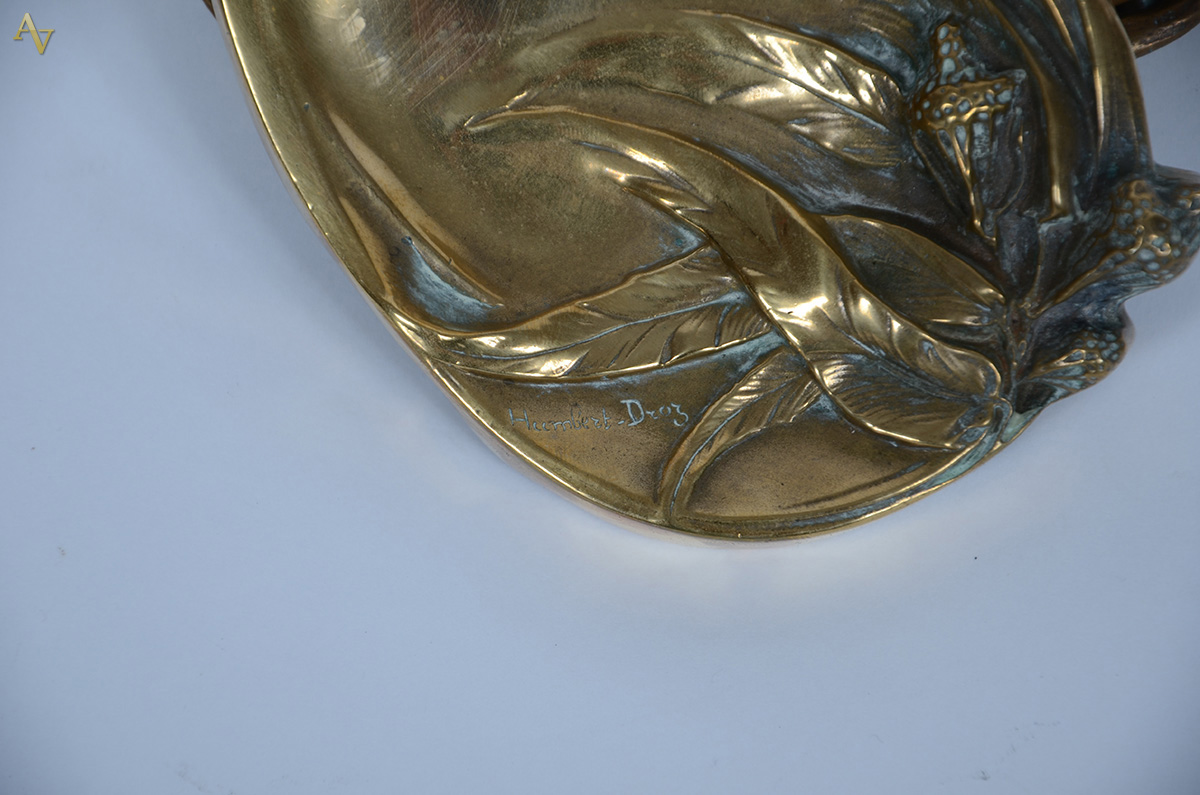Quatro placas de bronze Art Nouveau, assinados, 3 por BERNDORF e 1... - foto 2 de 2