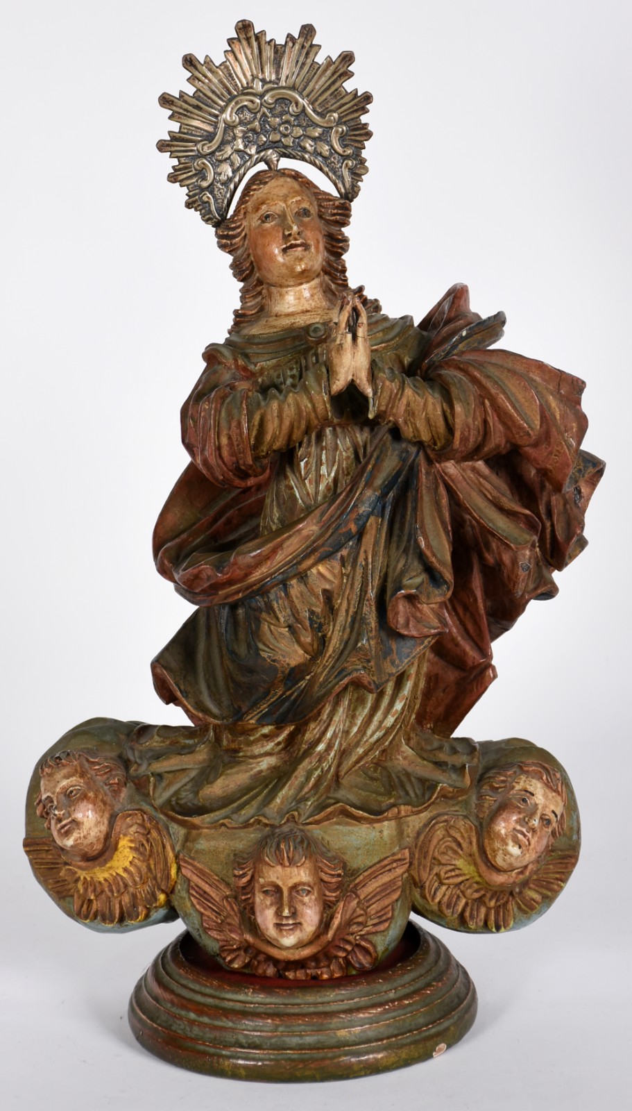 Imagem de Nossa Senhora ricamente entalhada em madeira, resplendor de... - foto 1 de 6