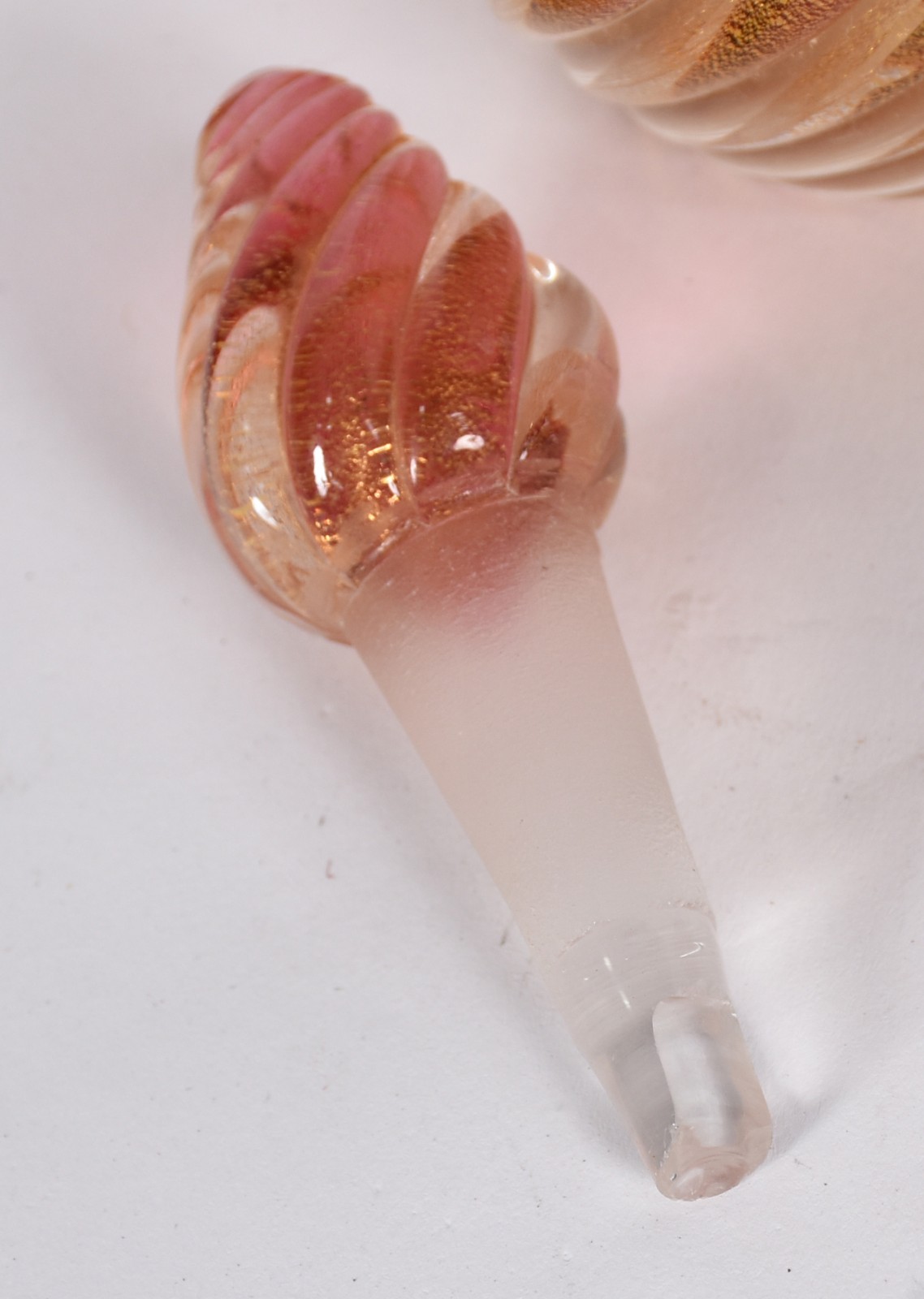 Três peças de toucador de murano italiano rosa com pó de ouro (tampa... - foto 5 de 5