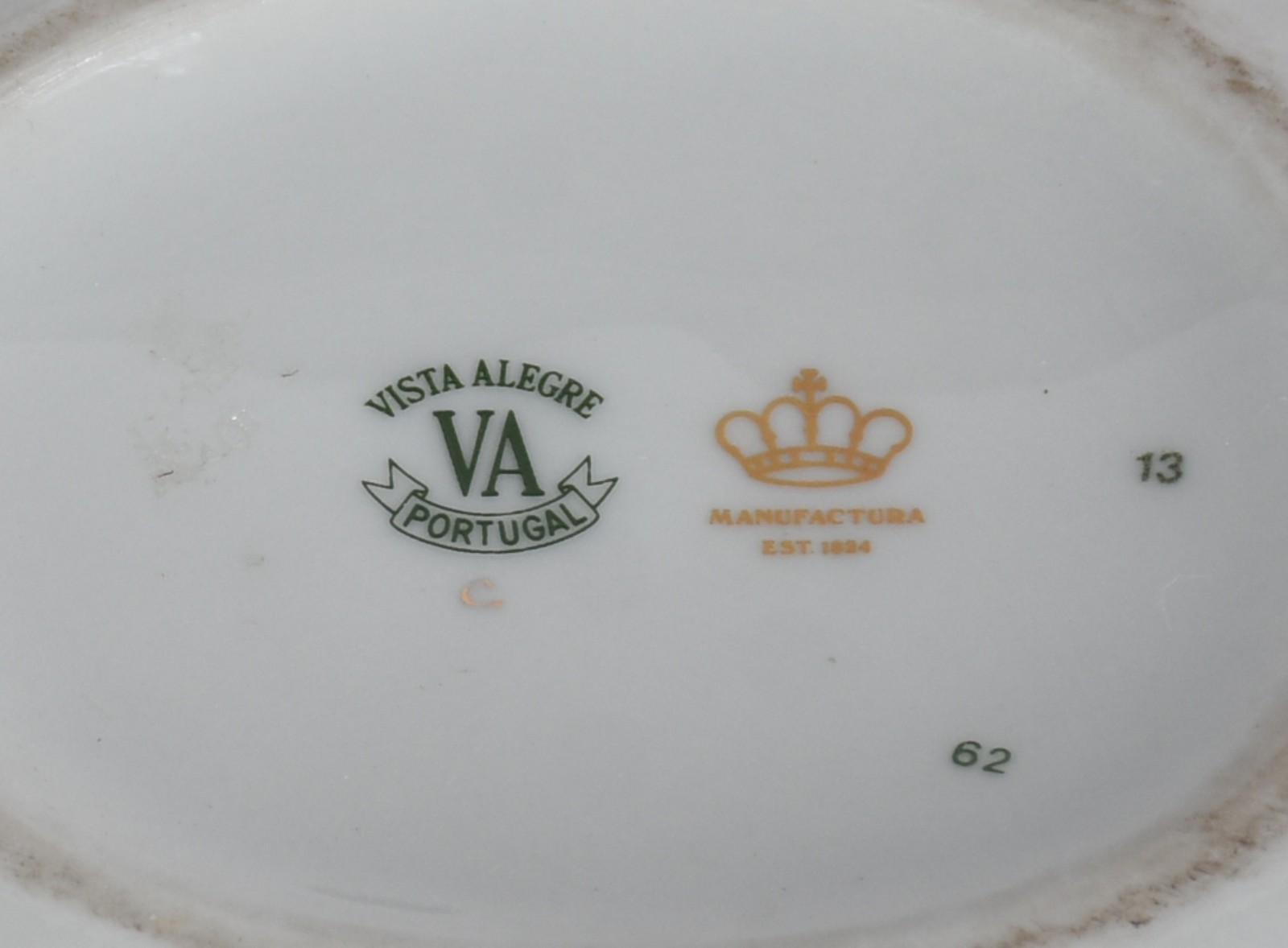 Bomboniere de porcelana portuguesa Vista Alegre com flores em... - foto 4 de 4