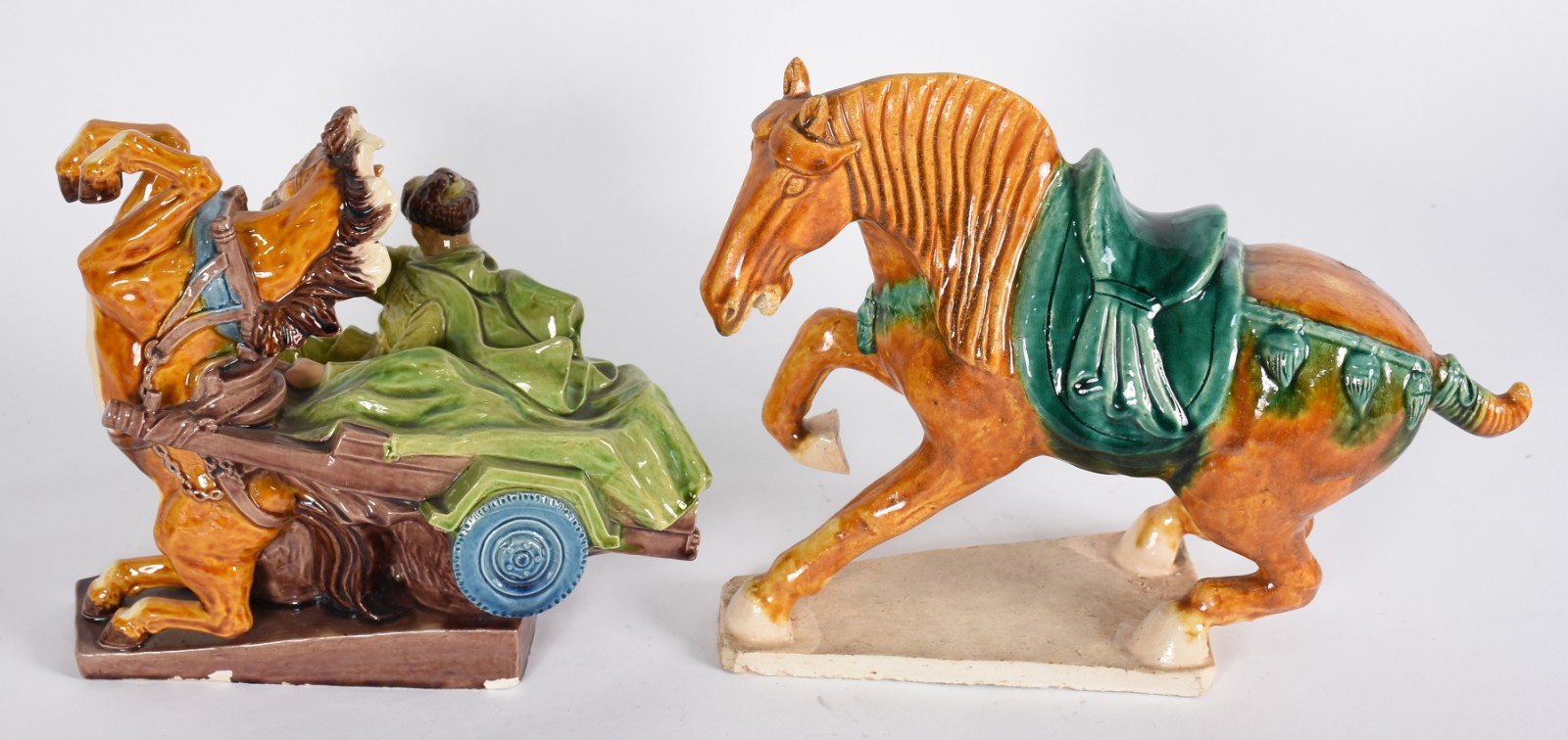 Dois cavalos chineses de cerâmica oriental policromada (um com rabo... - foto 5 de 7