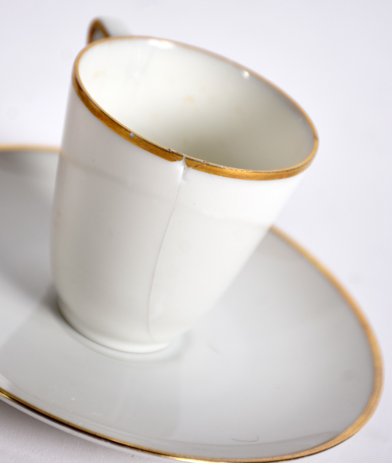 Serviço de café de porcelana alemã da Bavaria, na cor branca com... - foto 3 de 5