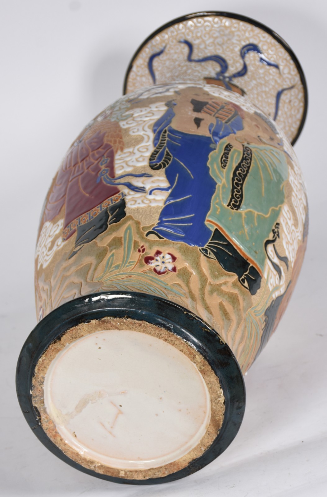 Grande vaso de porcelana Oriental com figuras em policromia. - foto 4 de 4