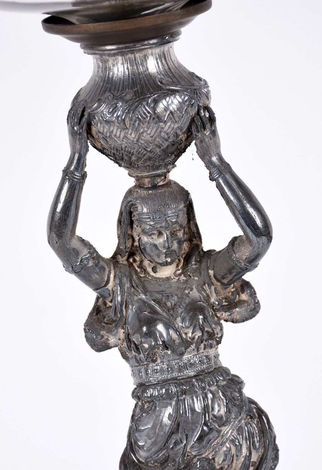 Fruteira com base de petit bronze representando figura feminina... - foto 4 de 4
