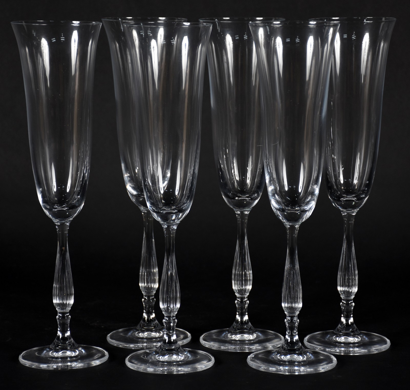 Seis flutes para champagne de cristal. - foto 1 de 4