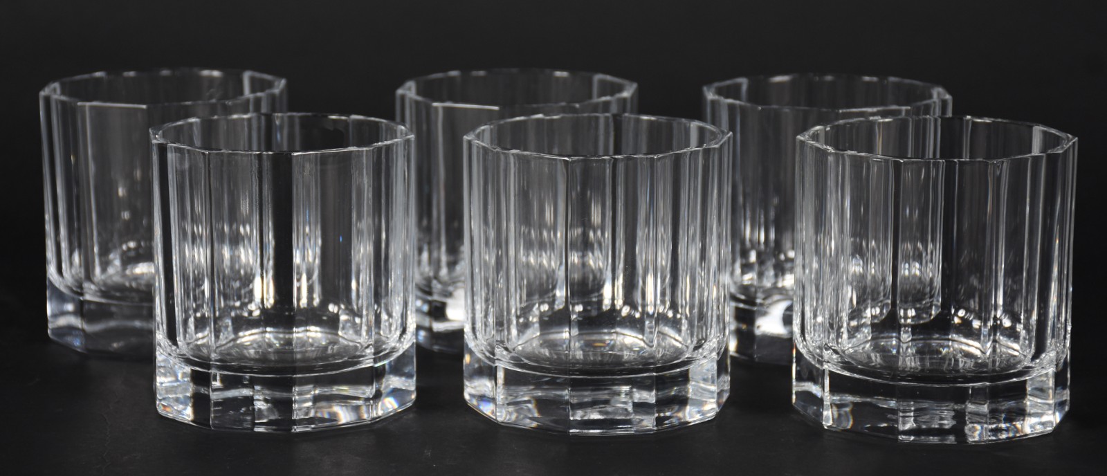 Seis copos baixos facetados para whisky. - foto 1 de 4