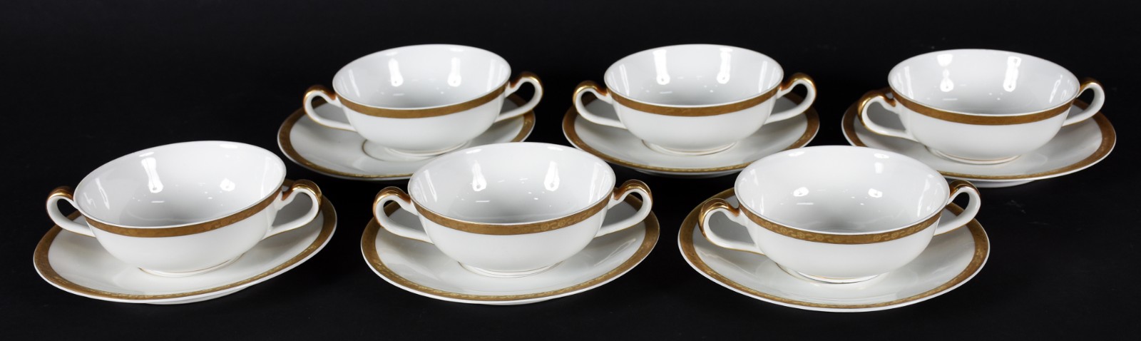 Seis taças para consomé com pires de porcelana portuguesa Vista... - foto 1 de 4