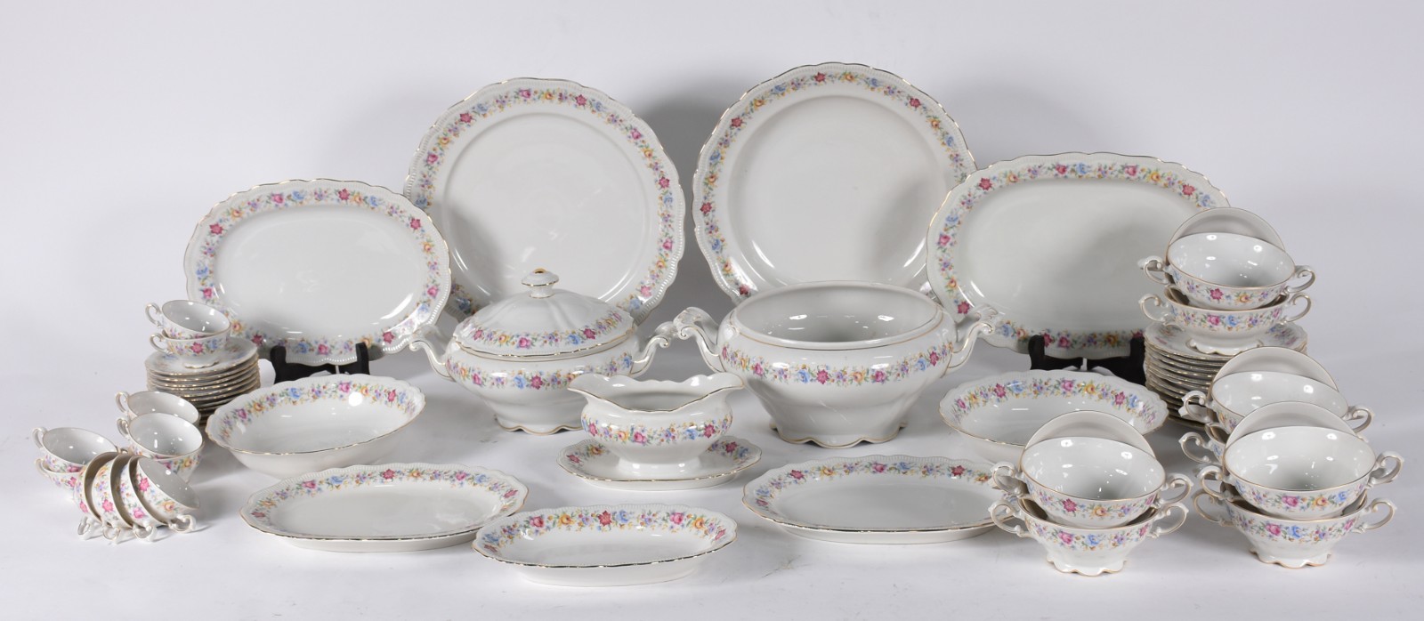 Aparelho de jantar de porcelana da Bavaria na cor branca com flores... - foto 3 de 6