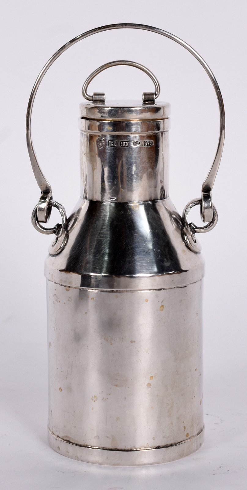 Leiteira de prata contraste 800 mls. Peso 340 g (Por motivos de... - foto 1 de 5