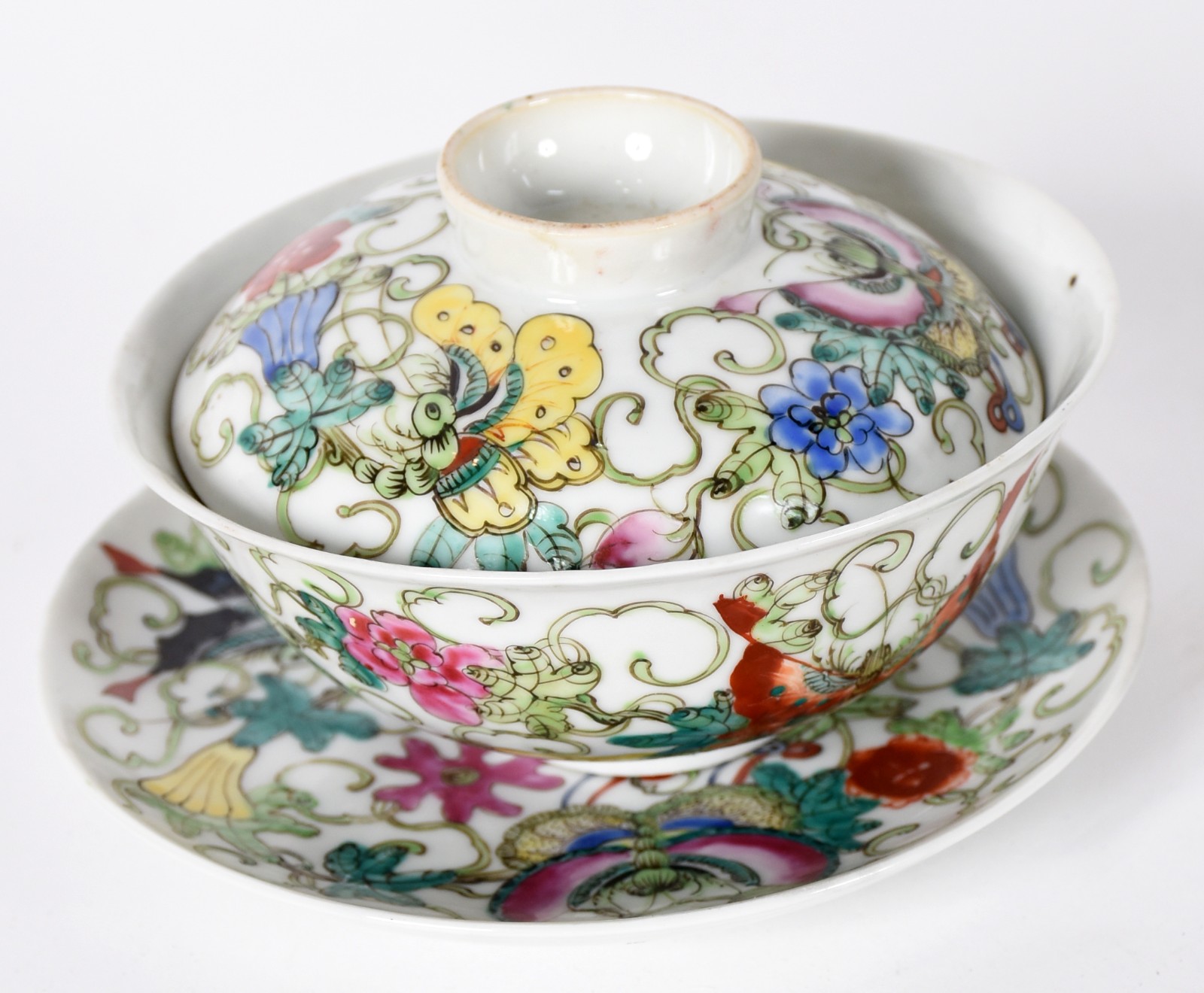 Serviço de porcelana chinesa decorada com borboletas e flores em... - foto 5 de 8