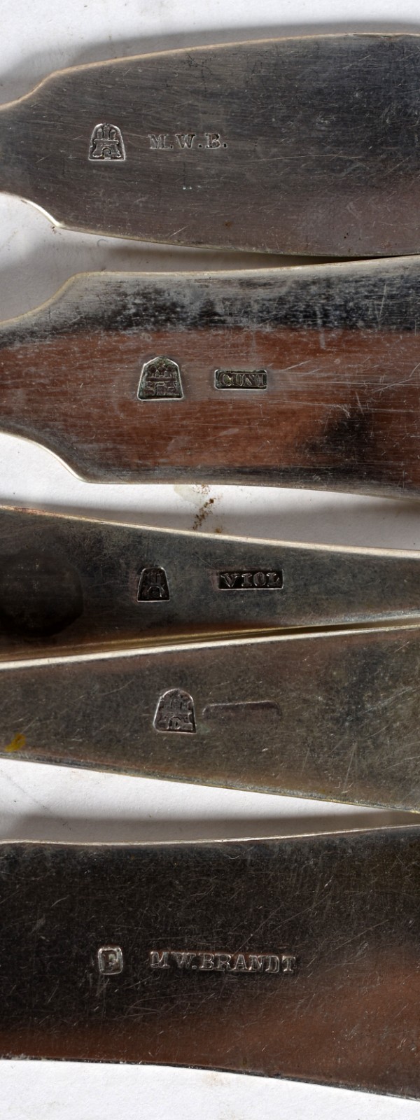 Parte de faqueiro de metal prateado sendo 15 colheres, 5 garfos... - foto 7 de 7