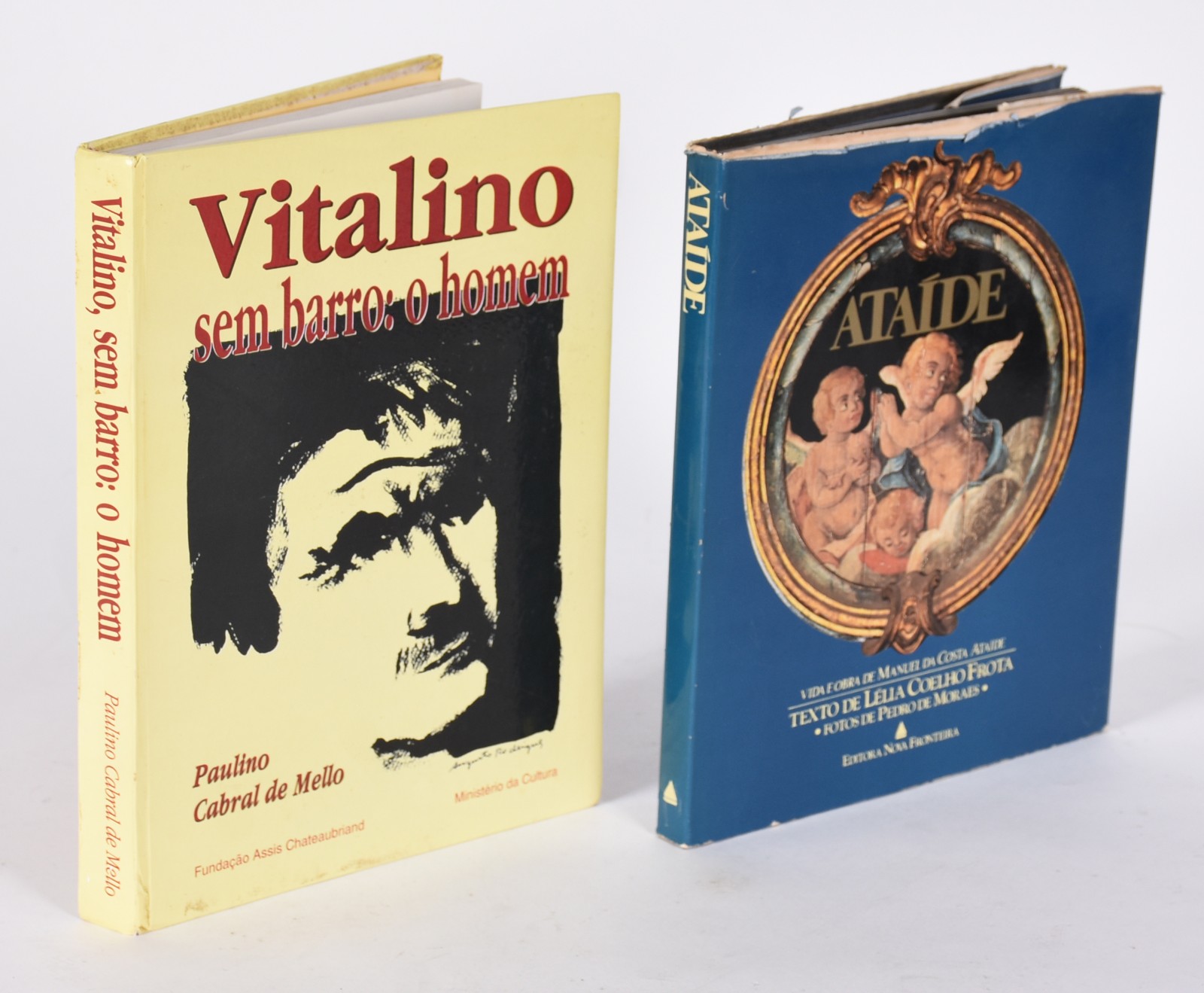 Dois livros: A) Vitalino sem barro: O homem - Paulino Cabral de... - foto 1 de 9